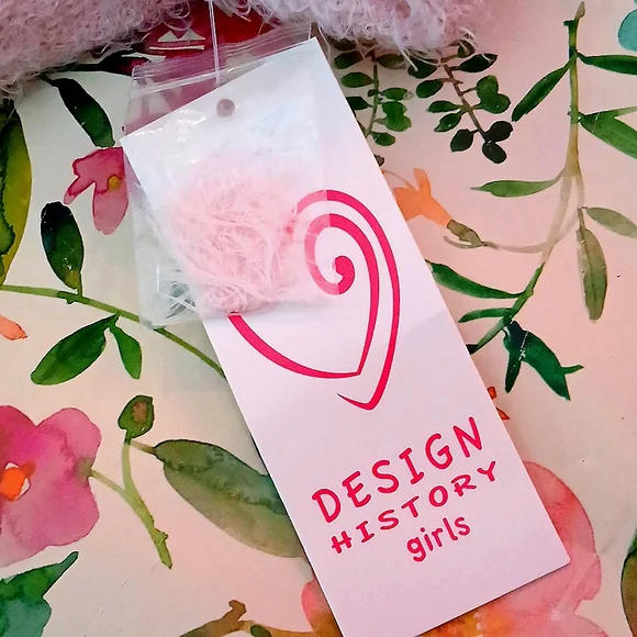 LIKE WEARING a CLOUD! NWT Design History Girls Feather-Knit Open Cardigan, Med. - Picture 12 of 12